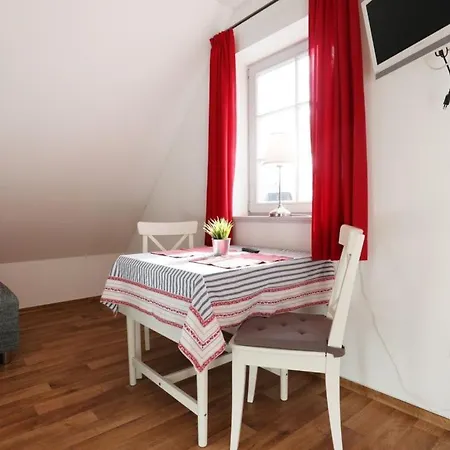 Hühnergott Apartment Groß Schwansee